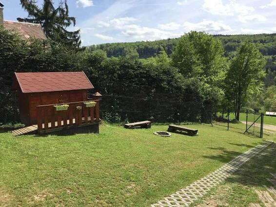 Chata Jestřabí, pronájem chaty Rusava - ubytování Beskydy, 995