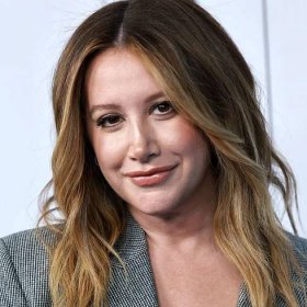 Ashley Tisdale Showed Off Her Mega-Toned Legs In A Pantsless Underwear Pic On Instagram