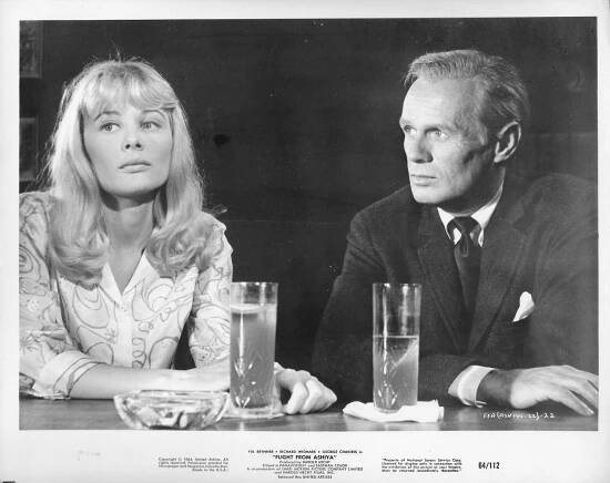 Let z Ašije - Fotosky - Shirley Knight, Richard Widmark