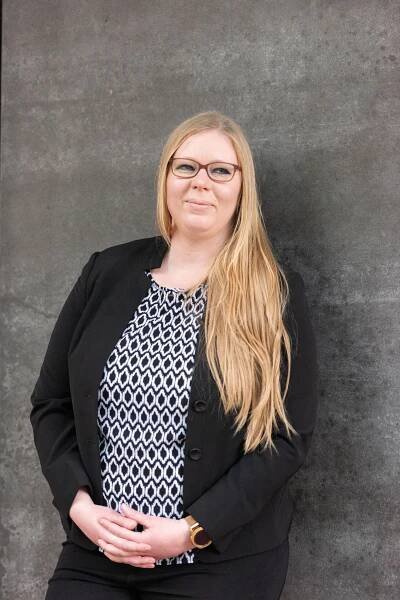 Portrait photo of Olga Boll