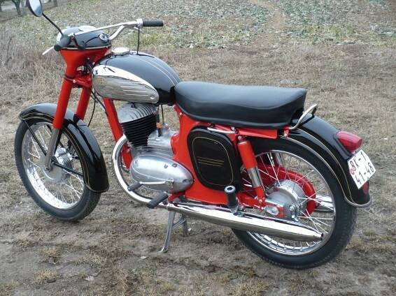 Jawa 250 / 590 Sport | Míšova dílna
