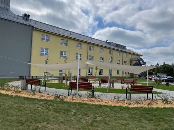 Exteriéry - Fotogalerie - Domov pro seniory Bechyně