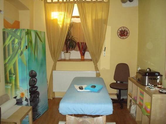 Hledáme masérku a pedikérku - Inzerát 28879 | Salóny krásy