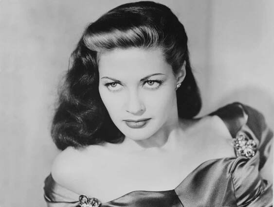 Yvonne De Carlo Facts