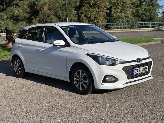 Hyundai I20 Hatchback 1.2 benzin 55 kW/ Záruka 7/2024 /DPH - Výběrová auta
