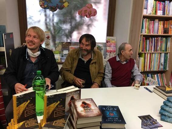 Jan Bauer, Jaromír Jindra a Jan Štifter na společné autogramiádě v Českých Budějovicích + nové knihy s podpisem – Knižní