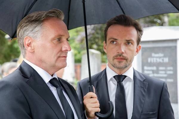 Vorstadtweiber - Schluss mit Lustig - Z filmu - Bernhard Schir, Lucas Gregorowicz