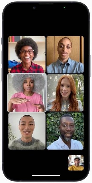 iPhone 13 using Portrait mode from the Camera app for a Group FaceTime call in iOS 15.