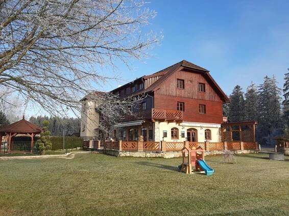 Hotely Černá v Pošumaví, Jihočeský kraj, Česká republika - ceny a recenze | Planet of Hotels