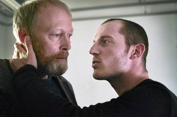 Cesty Páně - Lader de små Børn komme til mig, formener dem det ikke, thi Guds Rige hører sådanne til - Markusevangeliet - Z filmu - Lars Mikkelsen, Simon Sears