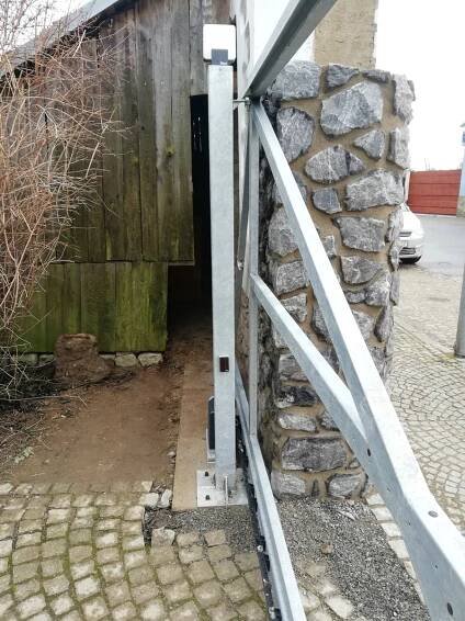 Elektrické samonosné brány | Zámečnictví Jiří Sáblík
