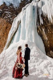 Winter Elopement in Colorado – Hot Springs & Ice Cave Adventure Elopement