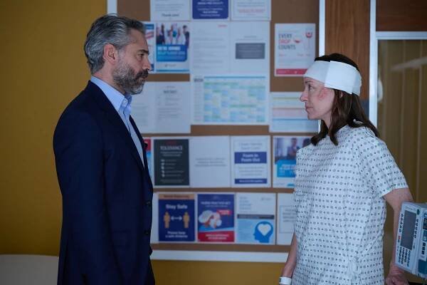 Doktorka - If at First You Don't Succeed... - Z filmu - Omar Metwally, Molly Parker