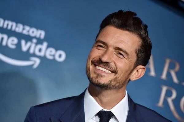 Orlando Bloom’s Gross Floss Habit Must End