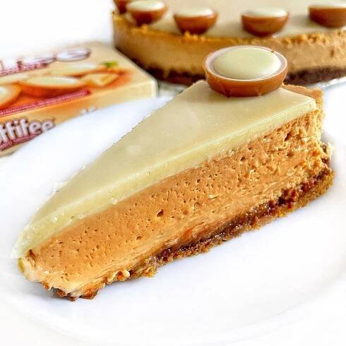White Toffifee cheesecake