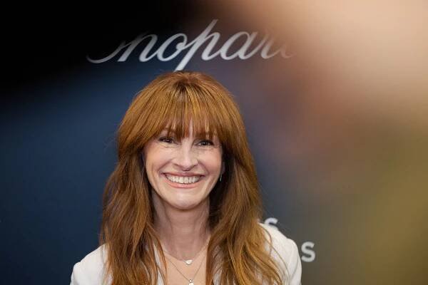 Julia Roberts radikálně změnila účes. Pretty Woman se poprvé v životě ukázala s ofinou