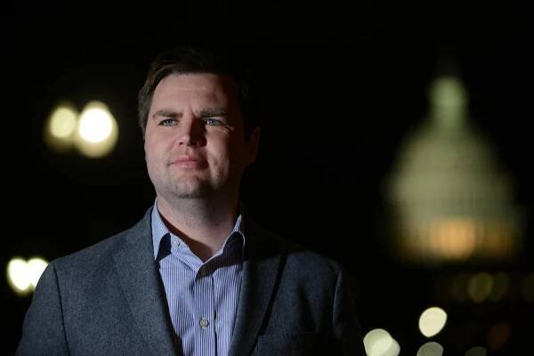 FOTO: Svět řeší záhadu. Maluje si viceprezident J. D. Vance oční linky?
