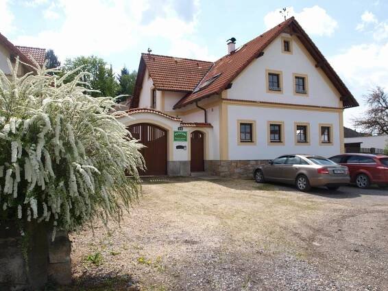 Penzion, hlavní vchod