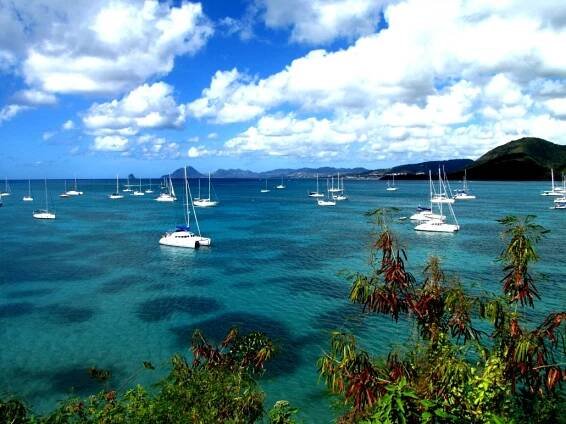 Martinique - Kiteboarding in Pointe Faula or Cap Chevalier, Spot Review, Accomodation and Car Rental Information - kitesurfing