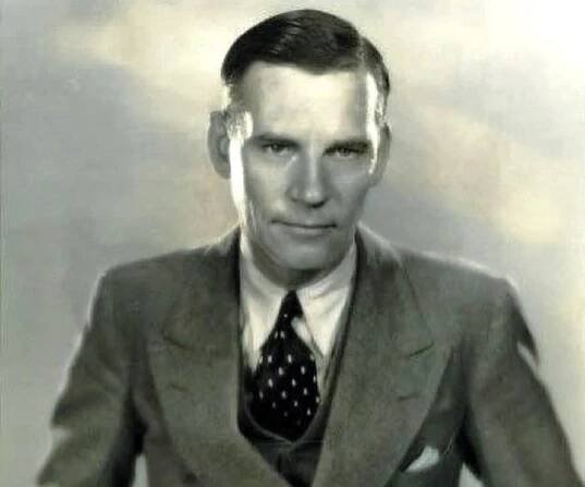 Walter Huston Biography - Facts, Childhood, Family Life & Achievements