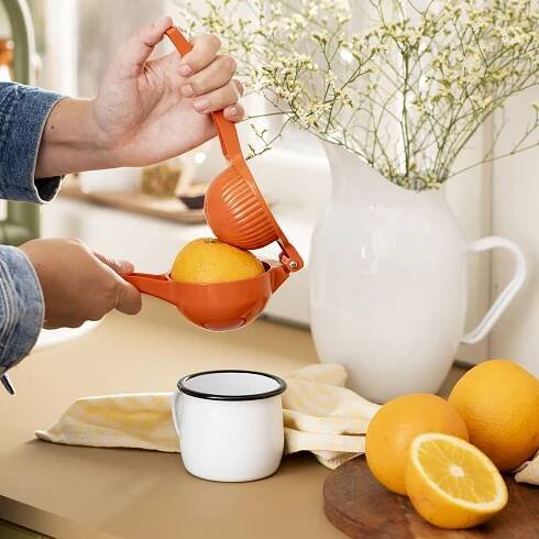 Ruční lis na pomeranč Orange