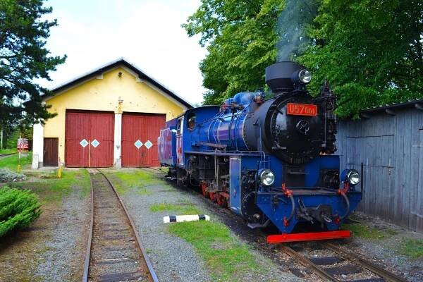 Hurá do Moravskoslezského kraje: Navštivte břidlicový důl, prozkoumejte staré Tatry a svezte se nejklikatější úzkokolejkou - Expres FM