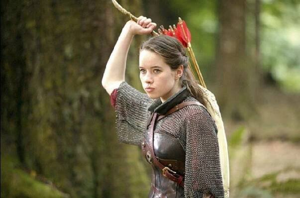 FOTO: Anna Popplewell ve filmu Letopisy Narnie: Princ Kaspian (2008). – stránka 8