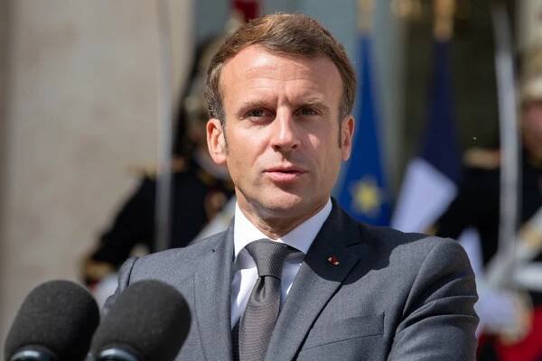 Emmanuel Macron: *21.12.1977, francouzský investiční bankéř, politik a prezident