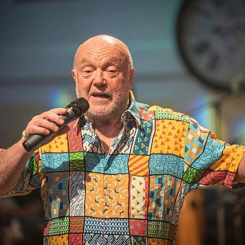 PETER LIPA: „Mal som 36 rokov , keď som sa vzdal zamestnania a išiel na “voľnú nohu”.“