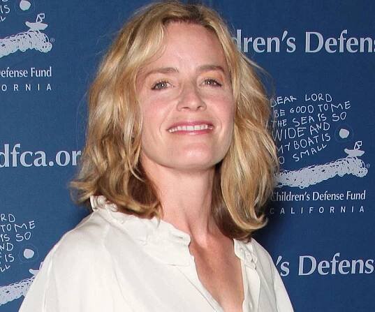 Elisabeth Shue Biography - Facts, Childhood, Family Life & Achievements