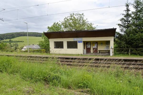 Soubor:Srby (train station) 02.jpg – Wikipedie