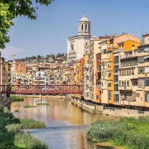 Girona: Vlakové spoje od Kč 244.64