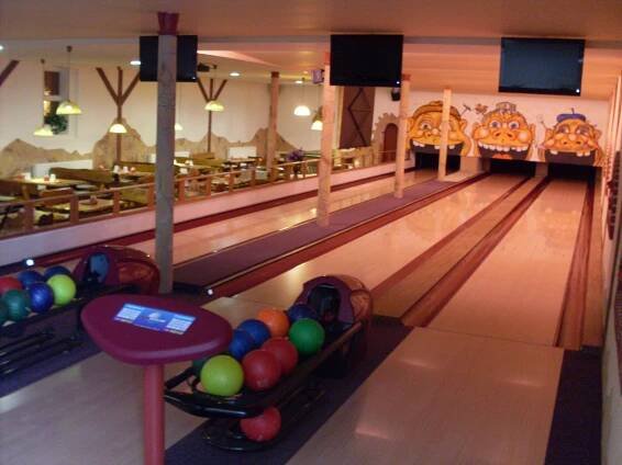 Bowling v Restauraci Selský Dvůr - 3 bowlingové dráhy