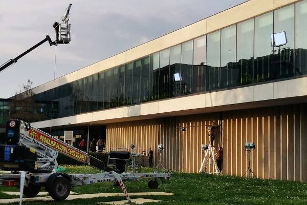 FOTOOCHUTNÁVKA: Pardubická univerzita si zahraje v novém sci-fi seriálu