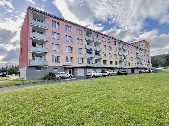 17. listopadu, Klášterec nad Ohří - Miřetice u Klášterce nad Ohří, okres Chomutov