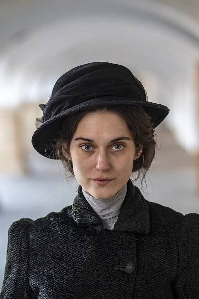 OBRAZEM: Filmaři v Hostinném. Náměstí se proměnilo v cíl legendárního závodu