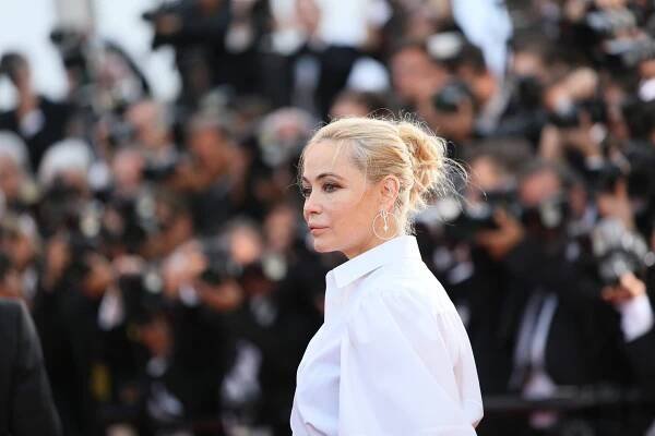 68 Stunning Women Over 40: The Most Attractive Celebrities