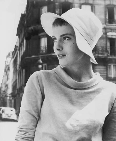 Jean Seberg Looks Off