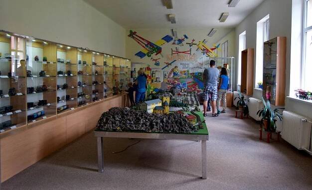 Muzeum stavebnice Merkur - Police nad Metují, Královéhradecko | Regiontourist.cz