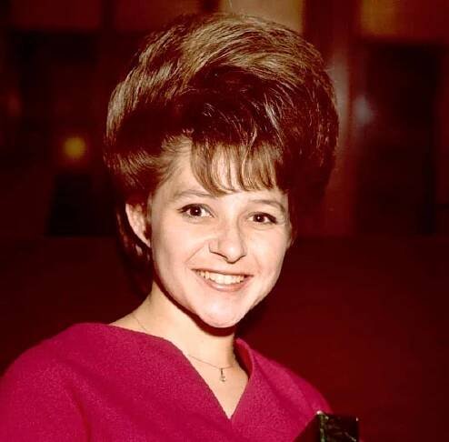 American Music Artist Brenda Lee 1964 Portrait Wallpaper