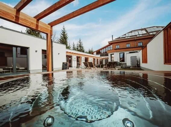 Letní dovolená v Beskydech na 3 noci-Wellness & Spa hotel Horal 2