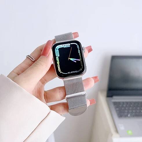 Pásek na chytré hodinky, náramek pro Apple 42/44/45 Stav balení originální