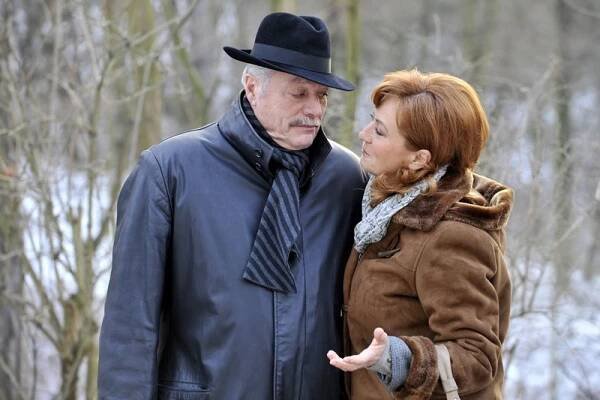 Recenze: Krutá nevěra (TV film)