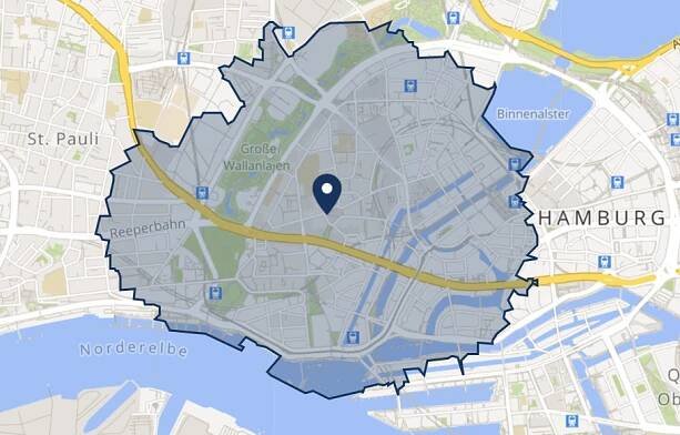 SmartMaps Kartenausschnitt von Hamburg mit einem eingefärbten Einzugsgebiet (Isochrone) um einen bestimmten Standort. 