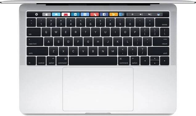 Fotka: MacBook Pro s problematickou klávesnicí