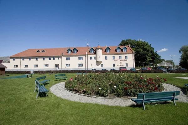 Hotel RUSTIKAL, Horní Cerekev
