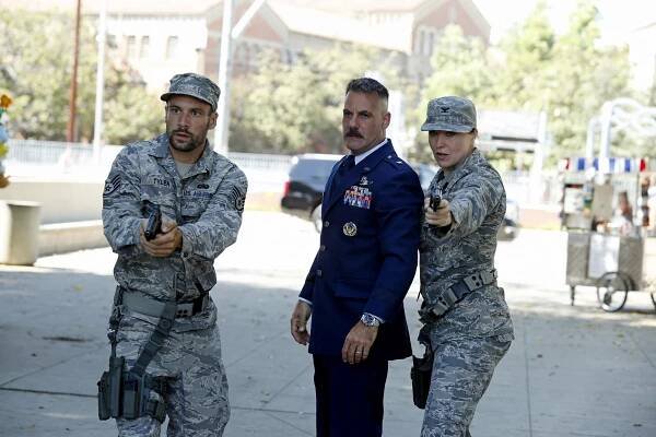 Agenti S.H.I.E.L.D. - Stíny - Z filmu - Nick Blood, Adrian Pasdar, Lucy Lawless