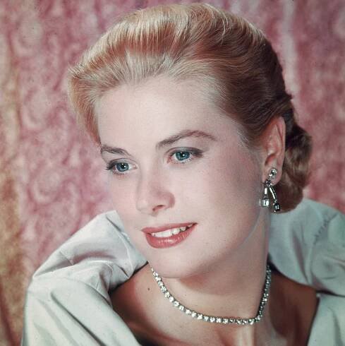 Nejkrásnější princeznou historie je Grace Kellyová