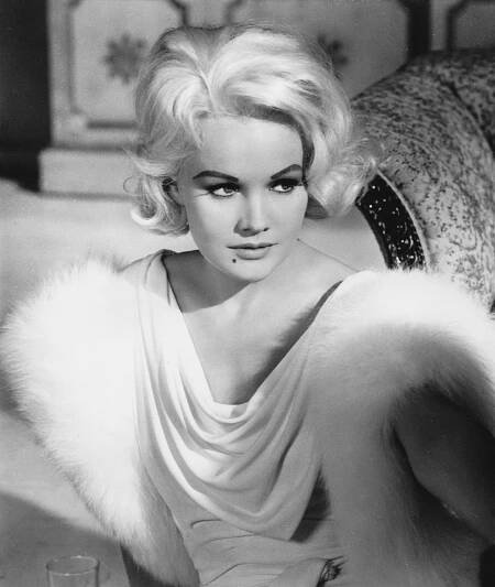 Harlowová (1965)