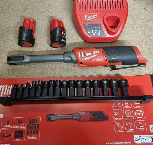 Ivo GRANDIČ - Šroubováky a utahováky - Milwaukee - Milwaukee M12 FPTR-202X aku průchozí ráčnový utahovák 2x 2,0 Ah, 81 Nm